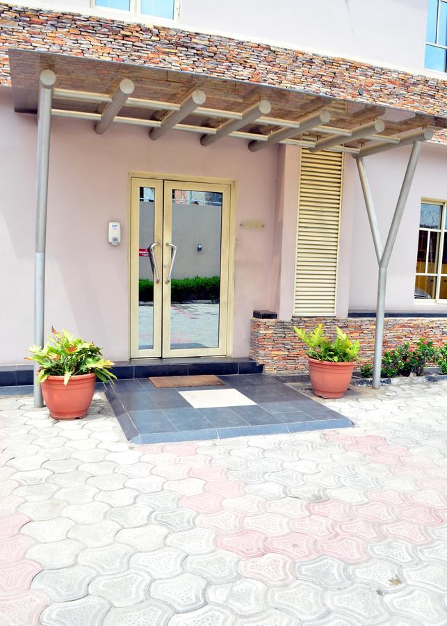 De Rigg Place - Alaka Estate, Surulere Lagos Exterior photo