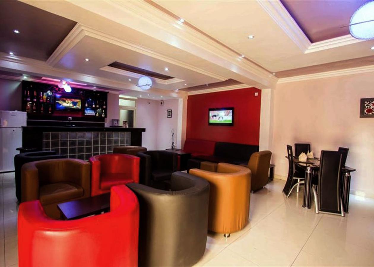 De Rigg Place - Alaka Estate, Surulere Lagos Exterior photo